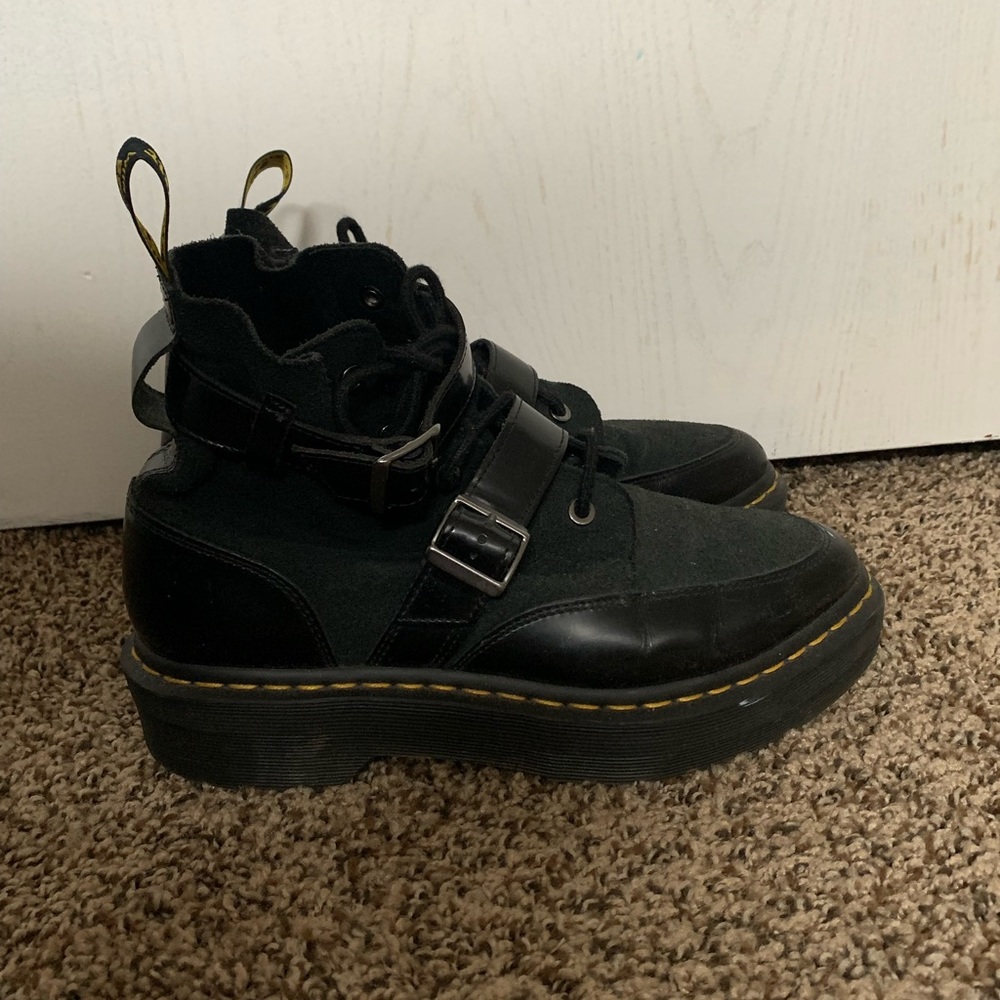 Dr Martens black creeper boot